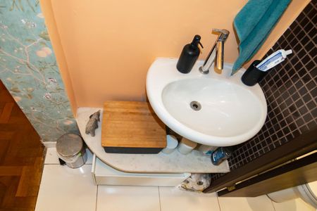 Apartamento à venda com 220m², 3 quartos e 1 vaga Apartamento à venda com 220m², 3 quartos e 1 vagaBanheiro Social