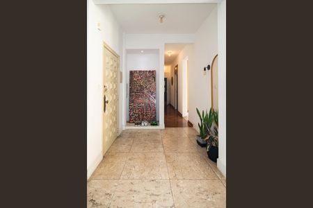 Apartamento à venda com 220m², 3 quartos e 1 vaga Apartamento à venda com 220m², 3 quartos e 1 vagaSala