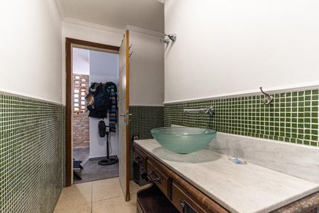 Apartamento à venda com 136m², 2 quartos e 1 vaga Apartamento à venda com 136m², 2 quartos e 1 vagaBanheiro Social