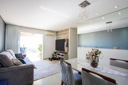 Sala de apartamento à venda com 3 quartos, 77m² em Campestre, Santo André