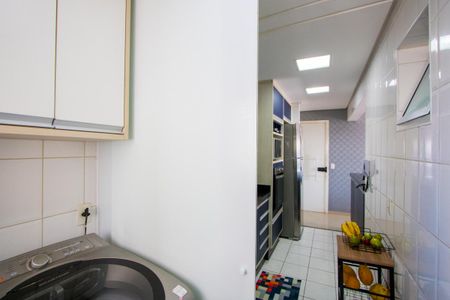 Apartamento à venda com 77m², 3 quartos e 2 vagasÁrea de serviço
