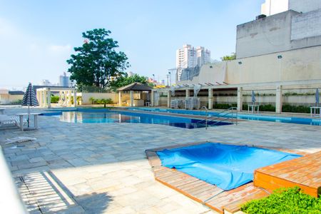 Apartamento à venda com 77m², 3 quartos e 2 vagasÁrea comum - Piscina