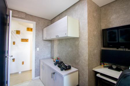 Apartamento à venda com 77m², 3 quartos e 2 vagasQuarto 3