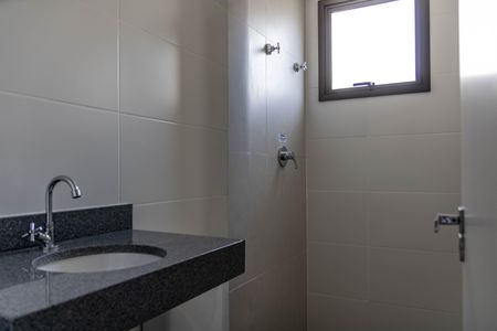 Apartamento à venda com 72m², 3 quartos e 2 vagasBanheiro Social