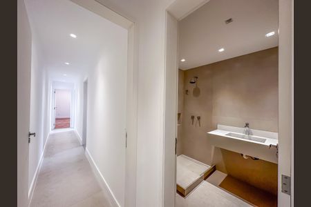 Apartamento à venda com 120m², 3 quartos e 1 vaga Apartamento à venda com 120m², 3 quartos e 1 vagaBanheiro social