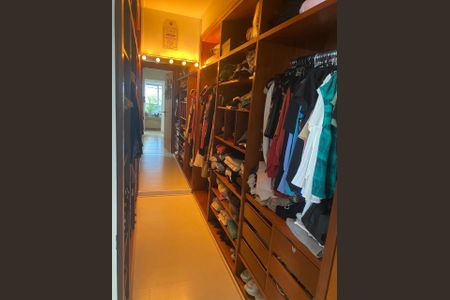 Apartamento à venda com 114m², 3 quartos e 2 vagas Apartamento à venda com 114m², 3 quartos e 2 vagasCloset