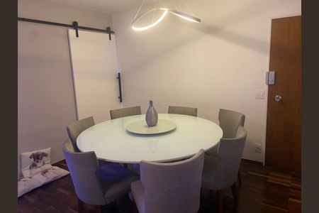 Apartamento à venda com 114m², 3 quartos e 2 vagas Apartamento à venda com 114m², 3 quartos e 2 vagasSala de Jantar