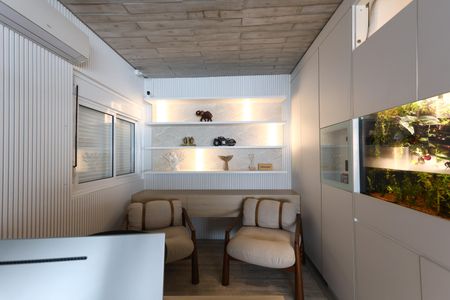 Apartamento à venda com 141m², 2 quartos e 4 vagasEscritório