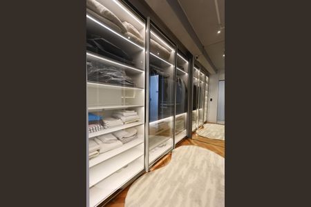 Apartamento à venda com 141m², 2 quartos e 4 vagasCloset da suíte 2