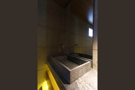 Apartamento à venda com 141m², 2 quartos e 4 vagaslavabo