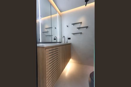 Apartamento à venda com 141m², 2 quartos e 4 vagasBanheiro da Suíte 2