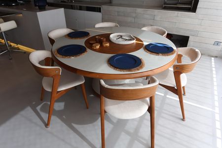 Apartamento à venda com 141m², 2 quartos e 4 vagassala 