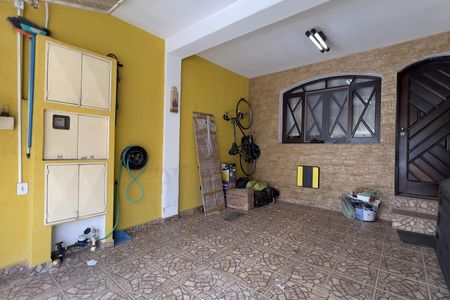 Casa para alugar com 300m², 3 quartos e 1 vaga Casa para alugar com 300m², 3 quartos e 1 vagaGaragem