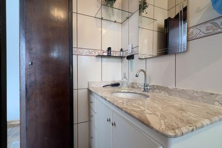 Casa para alugar com 300m², 3 quartos e 1 vaga Casa para alugar com 300m², 3 quartos e 1 vagaBanheiro da Suíte