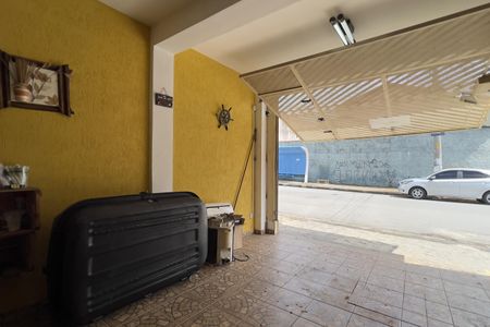 Casa para alugar com 300m², 3 quartos e 1 vaga Casa para alugar com 300m², 3 quartos e 1 vagaGaragem