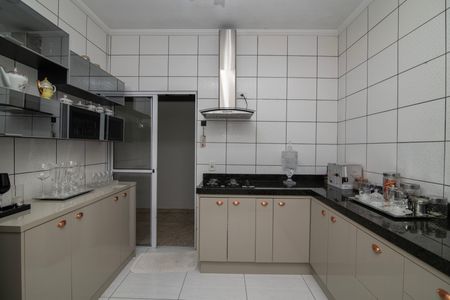 Casa para alugar com 250m², 4 quartos e sem vagaCozinha