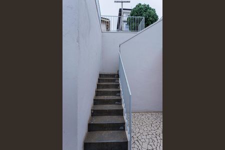 Casa à venda com 163m², 2 quartos e 3 vagasEscada