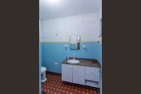 Casa à venda com 163m², 2 quartos e 3 vagasBanheiro externo