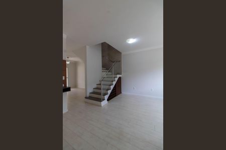 Casa de condomínio à venda com 200m², 3 quartos e 2 vagasSALA