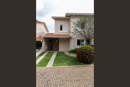 Casa de condomínio à venda com 200m², 3 quartos e 2 vagasFACHADA