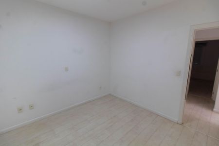 Casa de condomínio à venda com 200m², 3 quartos e 2 vagasSUITE