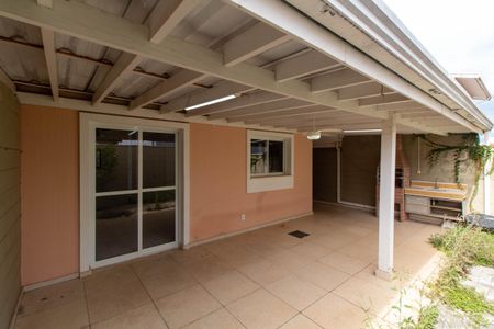 Casa de condomínio à venda com 200m², 3 quartos e 2 vagas Casa de condomínio à venda com 200m², 3 quartos e 2 vagasÁREA EXTERNA FUNDOS