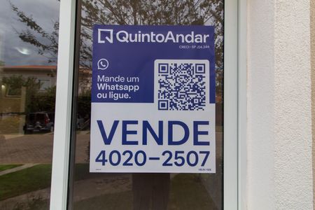 Casa de condomínio à venda com 200m², 3 quartos e 2 vagas Casa de condomínio à venda com 200m², 3 quartos e 2 vagasFACHADA