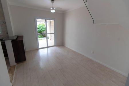 Casa de condomínio à venda com 200m², 3 quartos e 2 vagas Casa de condomínio à venda com 200m², 3 quartos e 2 vagasSALA DE JANTAR
