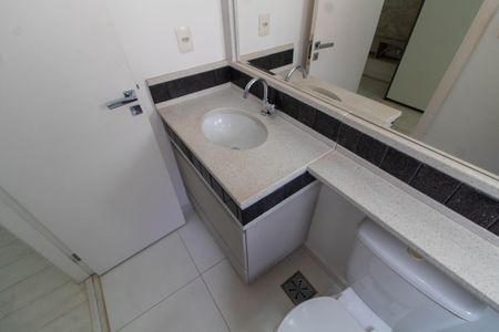 Casa de condomínio à venda com 200m², 3 quartos e 2 vagasBANHEIRO DA SUITE