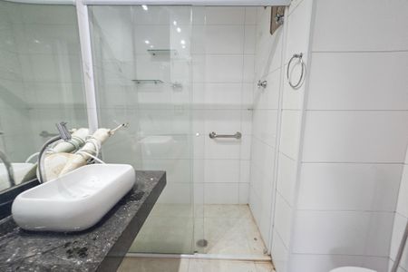 Apartamento para alugar com 70m², 2 quartos e 2 vagas