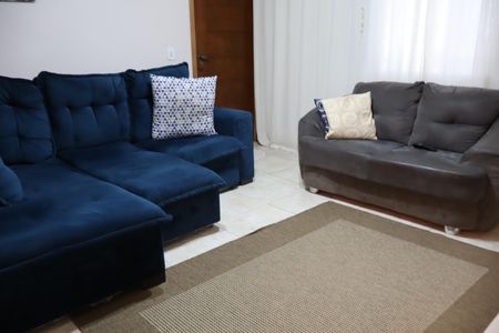 Casa à venda com 172m², 3 quartos e 3 vagasSala