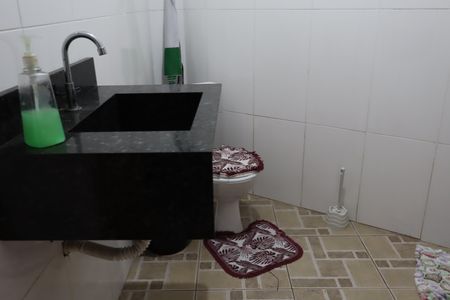 Casa à venda com 172m², 3 quartos e 3 vagasBanheiro de serviço
