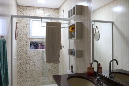 Casa à venda com 172m², 3 quartos e 3 vagasBanheiro social