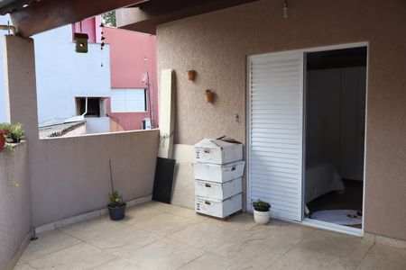 Casa à venda com 172m², 3 quartos e 3 vagasVaranda quarto 1
