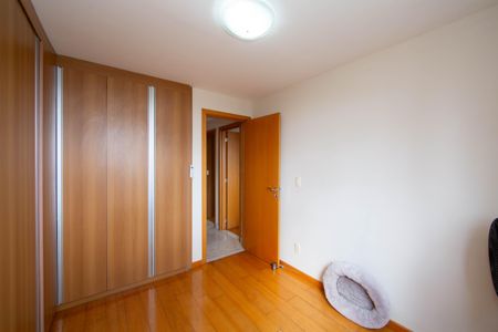 Apartamento à venda com 200m², 3 quartos e 4 vagasQUARTO2