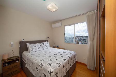 Apartamento à venda com 200m², 3 quartos e 4 vagasQUARTO3
