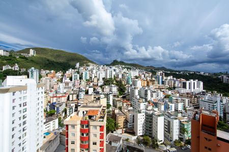 Apartamento à venda com 200m², 3 quartos e 4 vagasVISTA