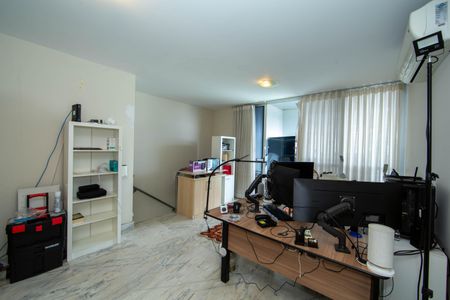 Apartamento à venda com 200m², 3 quartos e 4 vagasSALA