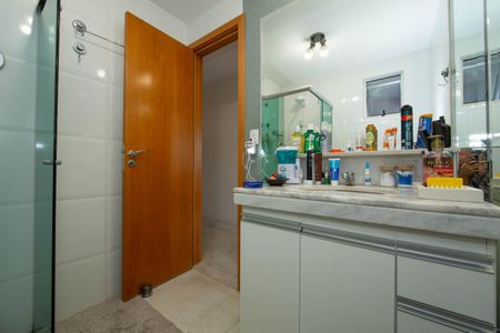Apartamento à venda com 200m², 3 quartos e 4 vagasBANHEIRO1