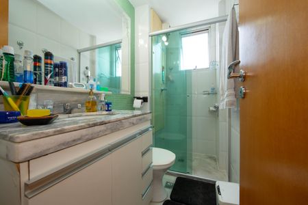 Apartamento à venda com 200m², 3 quartos e 4 vagasBANHEIRO2