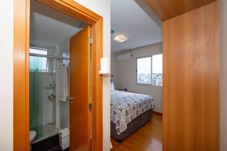 Apartamento à venda com 200m², 3 quartos e 4 vagasQUARTO3