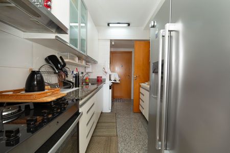 Apartamento à venda com 200m², 3 quartos e 4 vagasCOZINHA