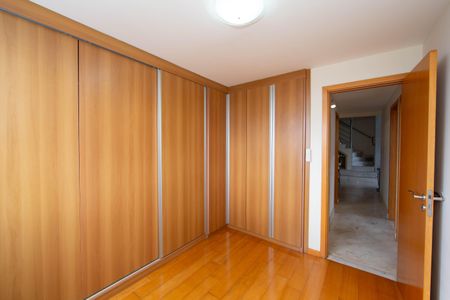 Apartamento à venda com 200m², 3 quartos e 4 vagasQUARTO2