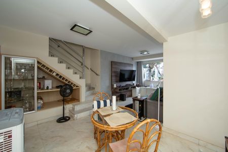 Apartamento à venda com 200m², 3 quartos e 4 vagasSALA