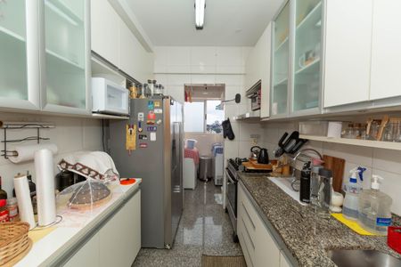 Apartamento à venda com 200m², 3 quartos e 4 vagasCOZINHA