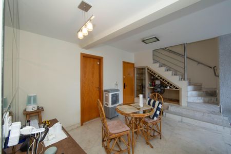 Apartamento à venda com 200m², 3 quartos e 4 vagasSALA