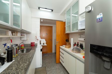 Apartamento à venda com 200m², 3 quartos e 4 vagasCOZINHA