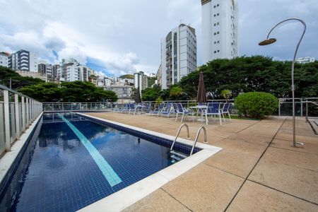Apartamento à venda com 200m², 3 quartos e 4 vagasPISCINA