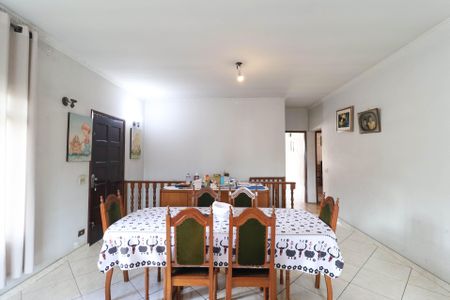 Casa à venda com 312m², 3 quartos e 7 vagasSala