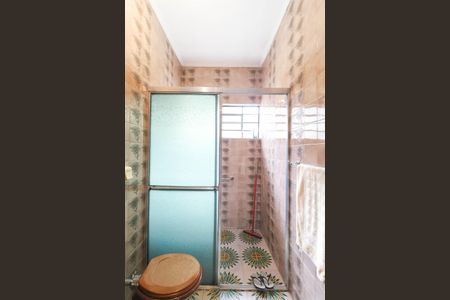 Casa à venda com 312m², 3 quartos e 7 vagasBanheiro social